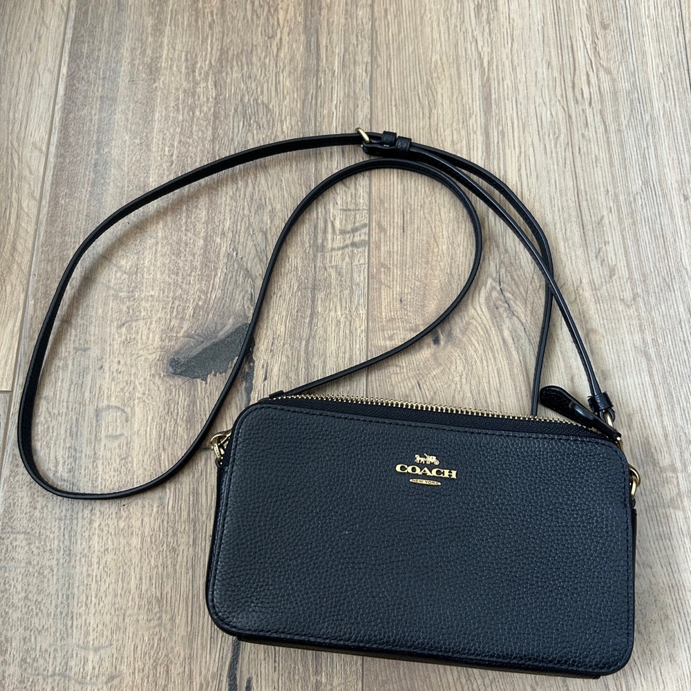Like new Coach Kira Black Leather double zipper Crossbody Bag